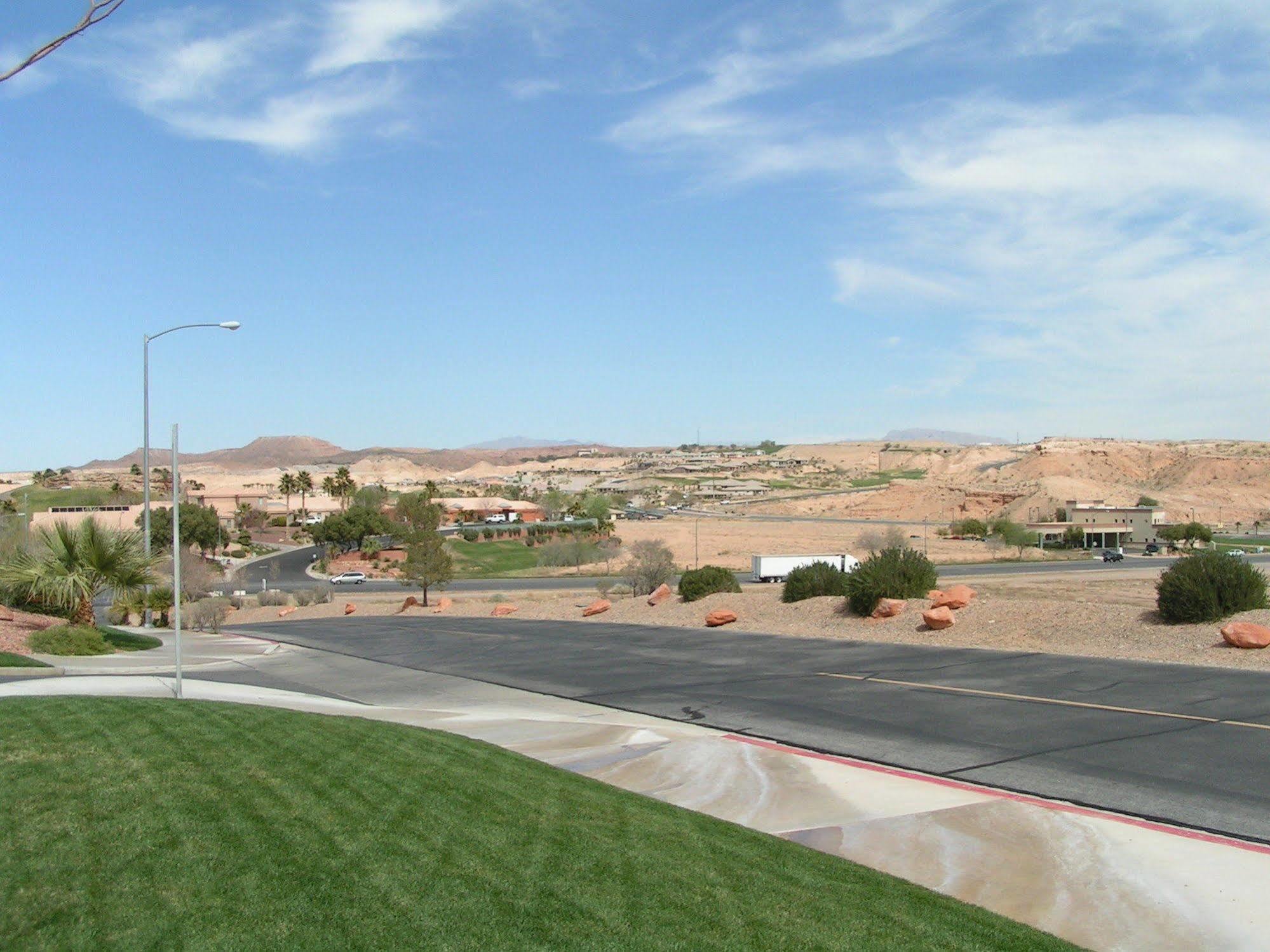 Mojave Edge Hotel Mesquite Exterior photo